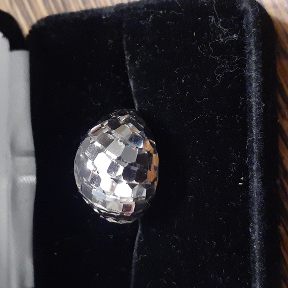 10K WHITE GOLD DIAMOND CUT DOME RING - Picture 1 of 8